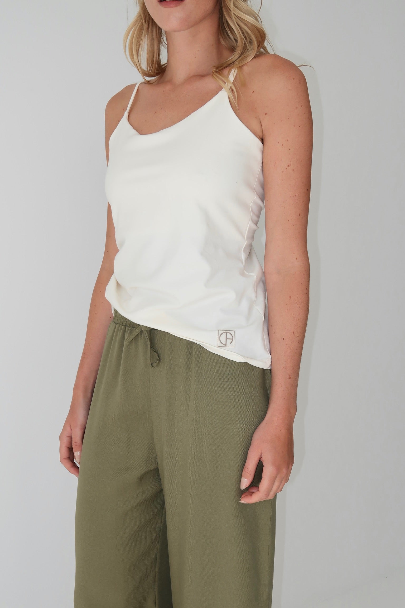 MUSCULOSA CLASICA CALA OFF WHITE