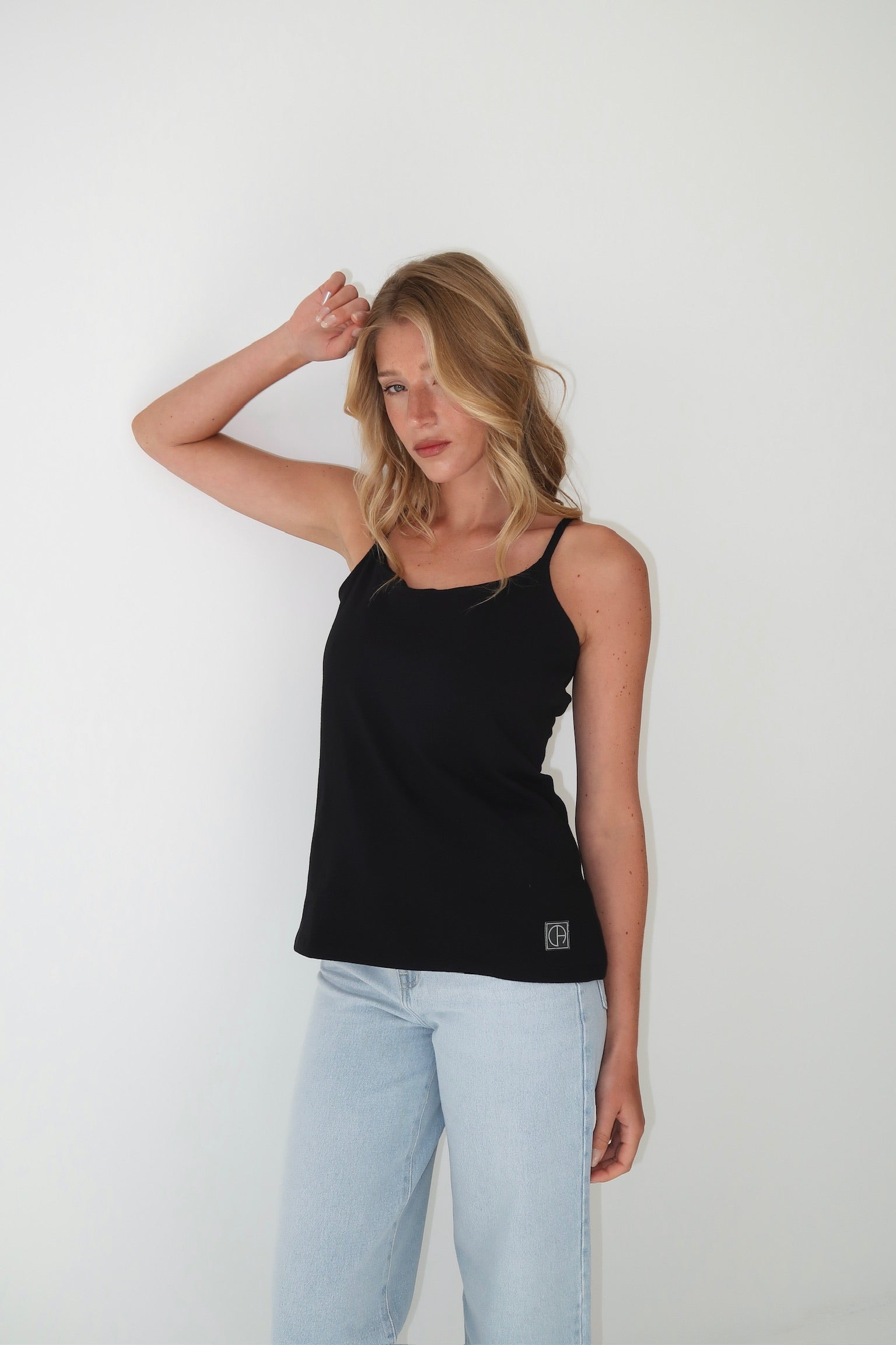 MUSCULOSA CLASICA CALA NEGRA