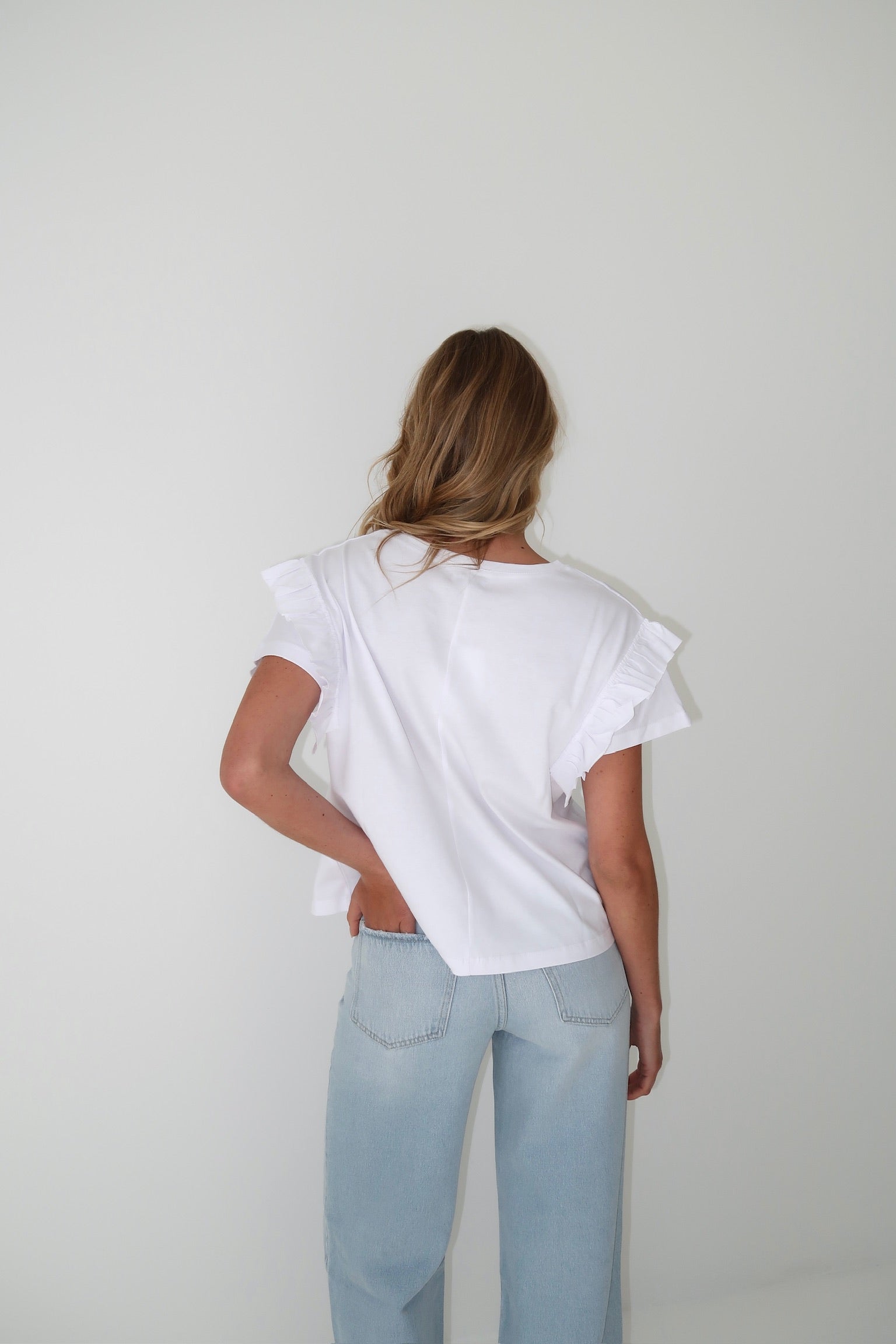 REMERA JUNO OFF WHITE