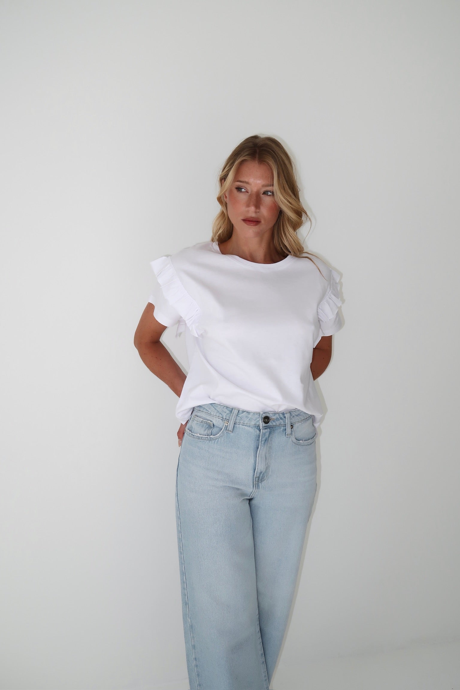 REMERA JUNO OFF WHITE