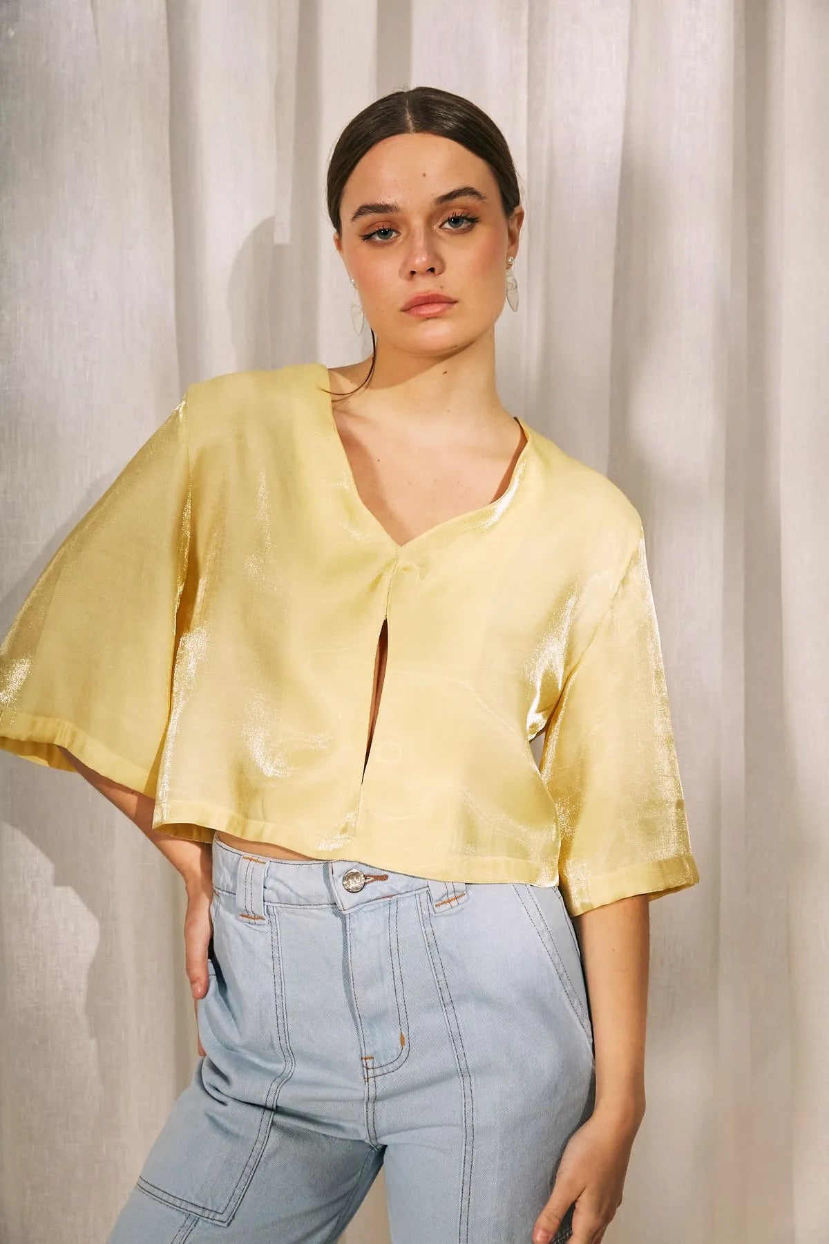 TOP LYRA AMARILLO