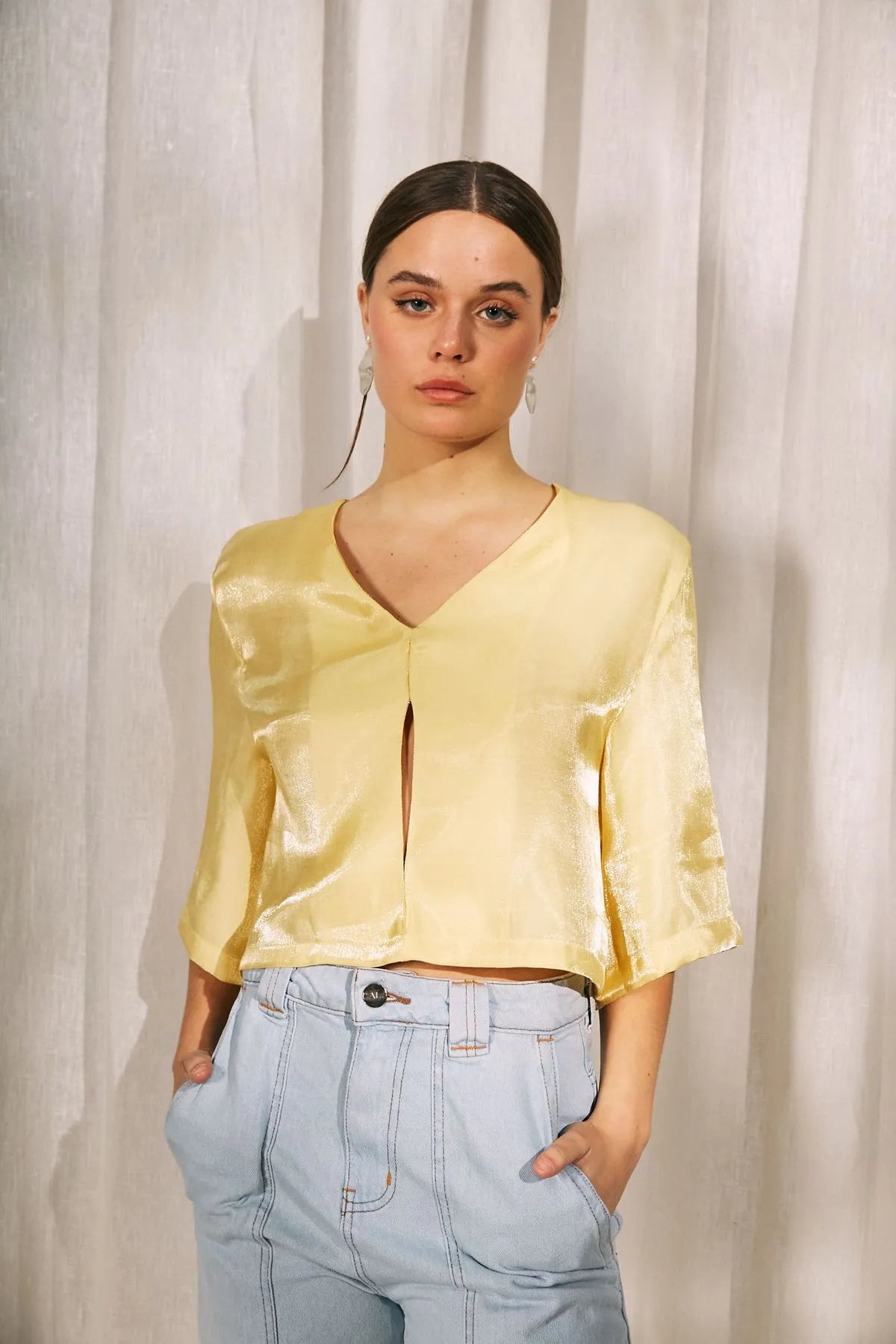 TOP LYRA AMARILLO