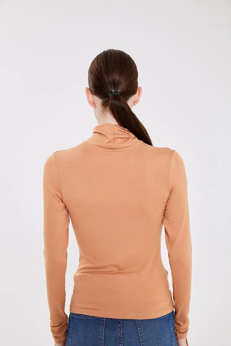 POLERA SHADOW CAMEL
