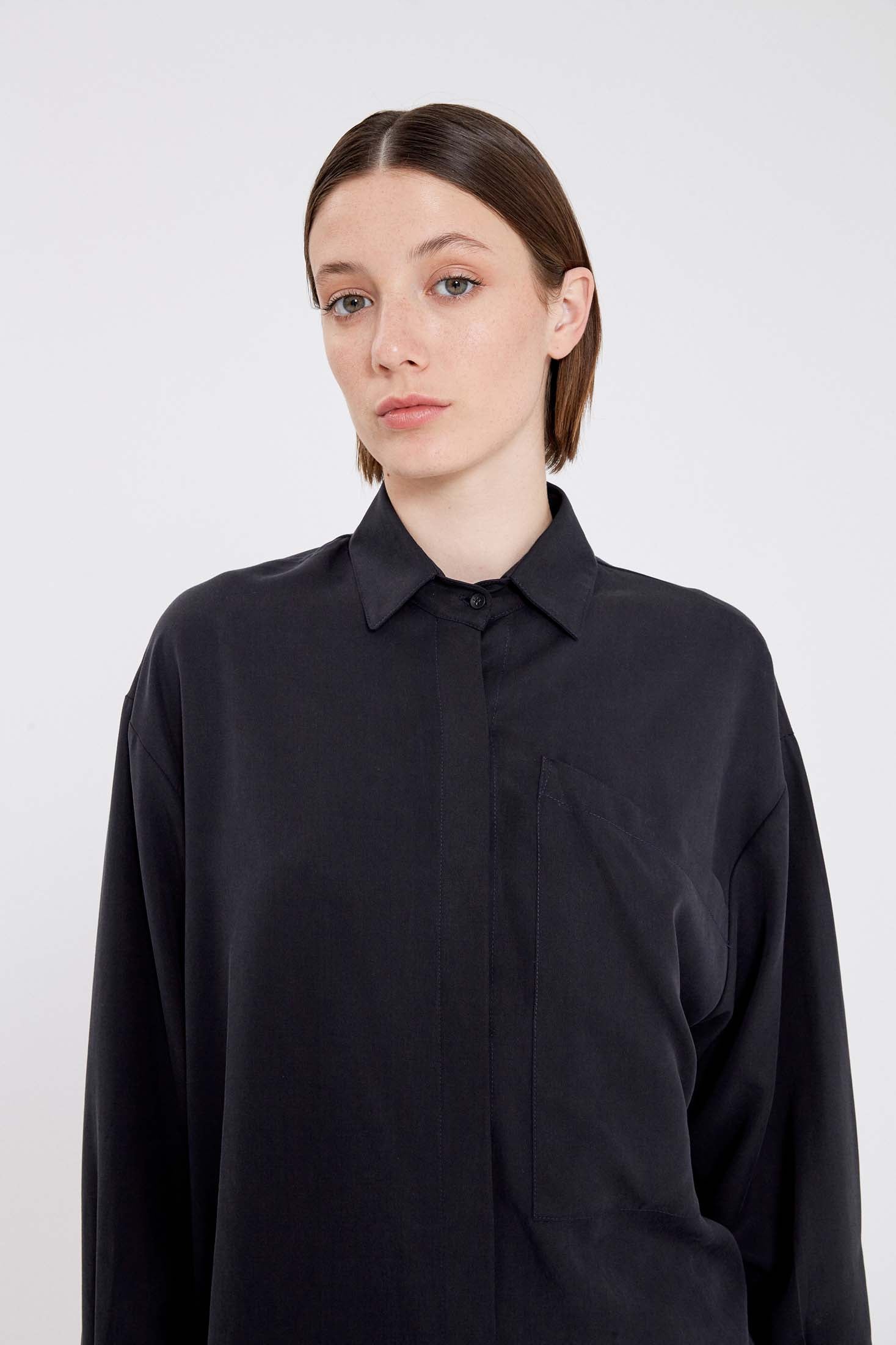 CAMISA LIPA NEGRA