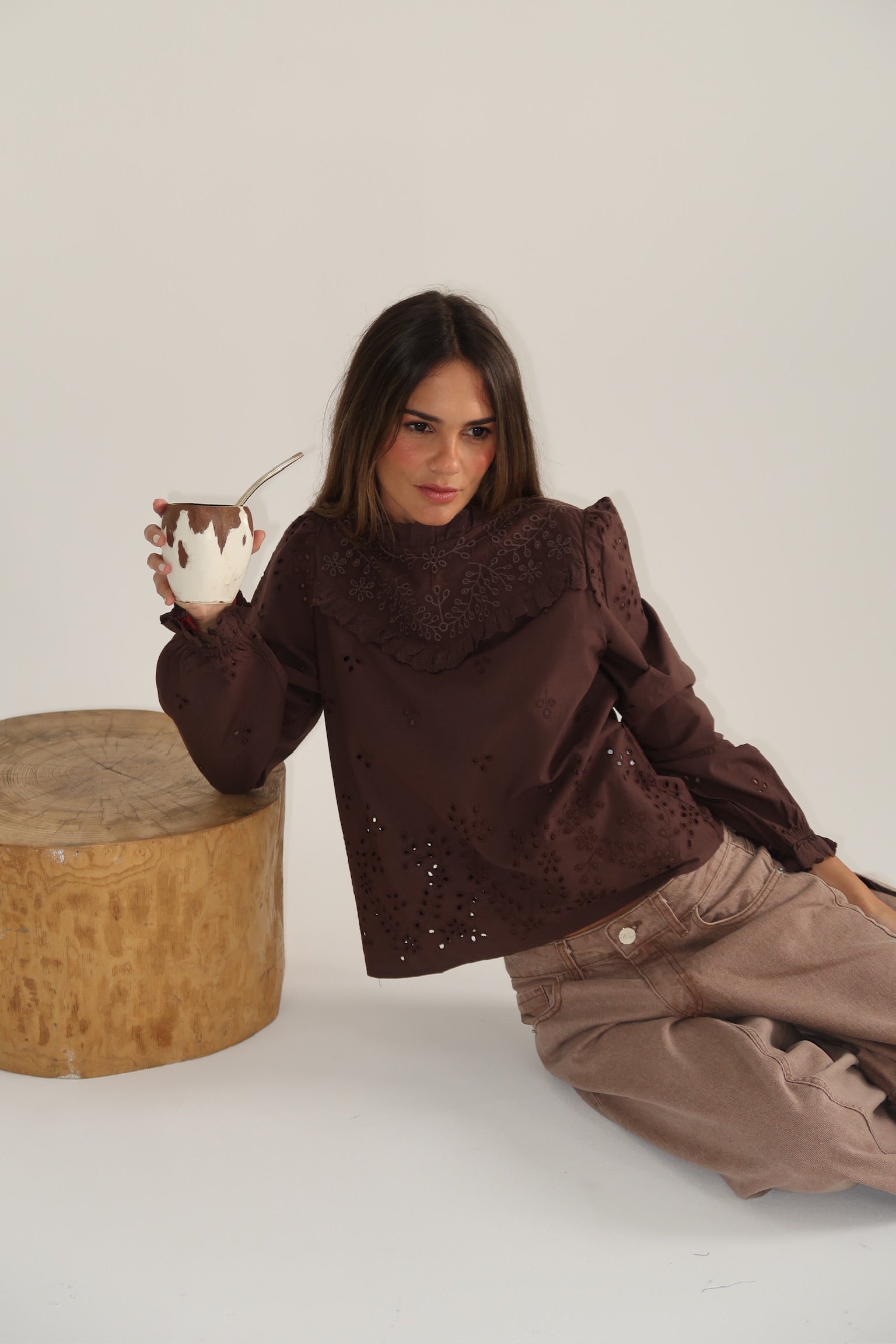 CAMISA YAN OFF CHOCOLATE