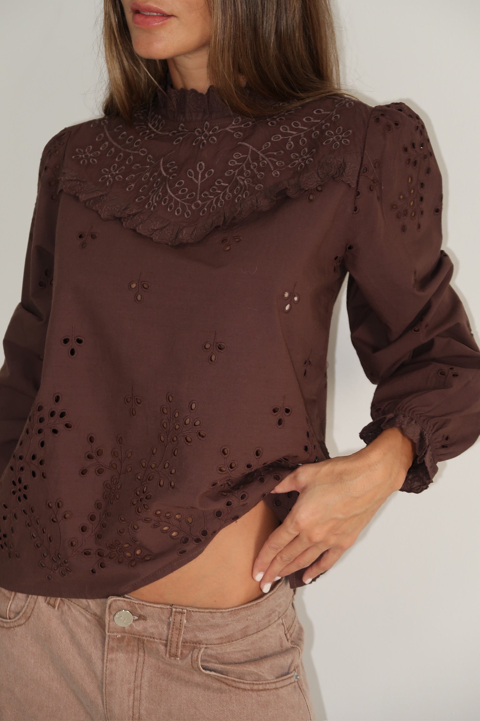 CAMISA YAN OFF CHOCOLATE