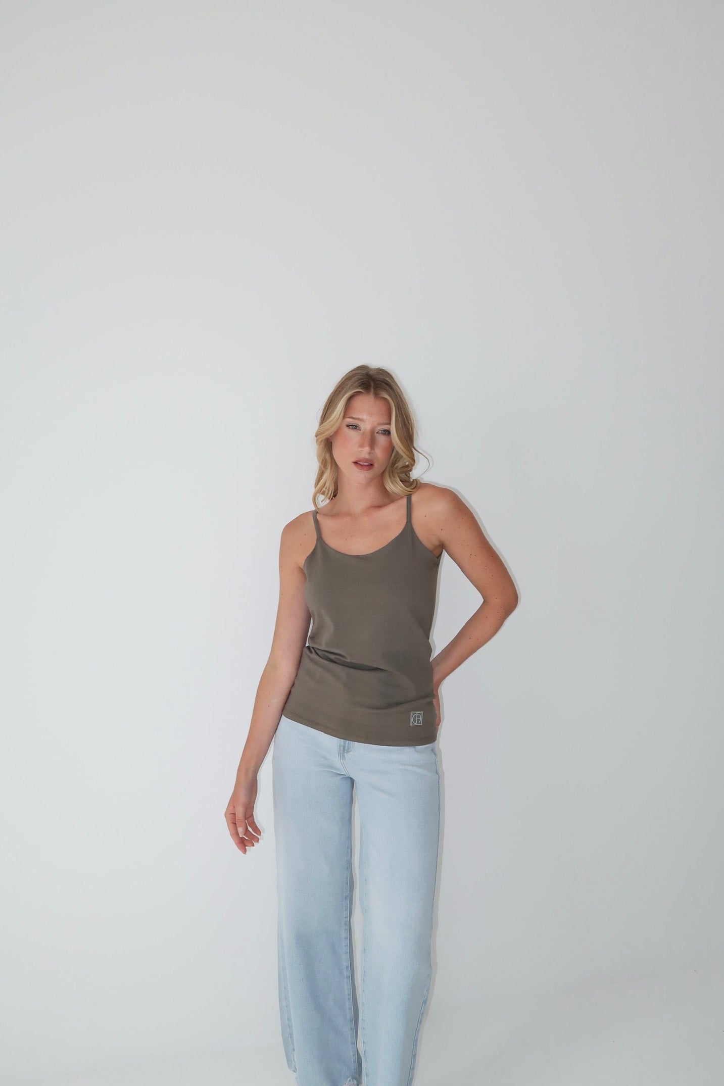 MUSCULOSA CLASICA VERDE