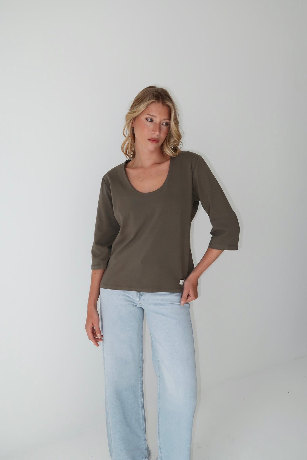 REMERA CLASICA 3/4