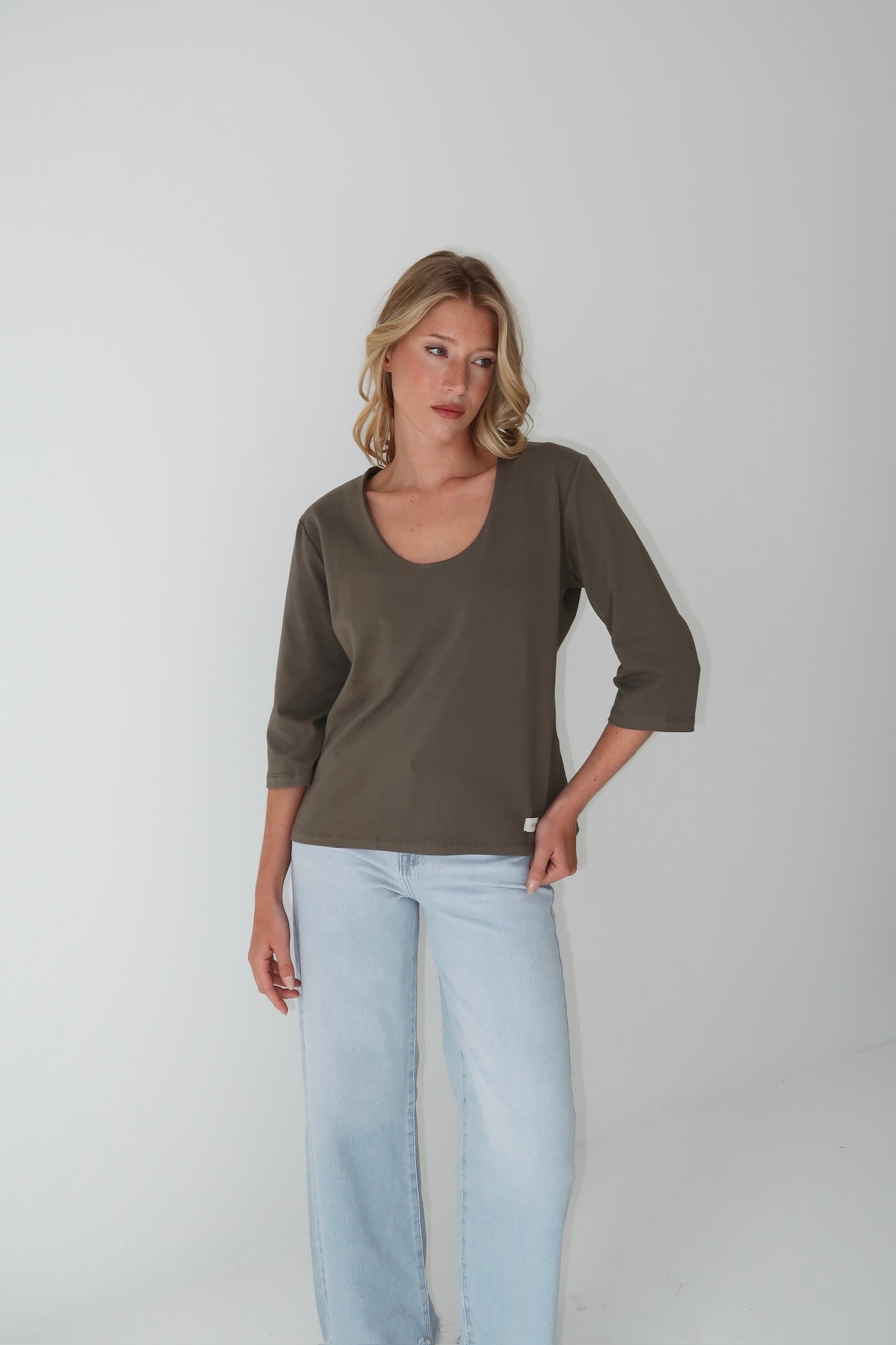 REMERA CLASICA 3/4
