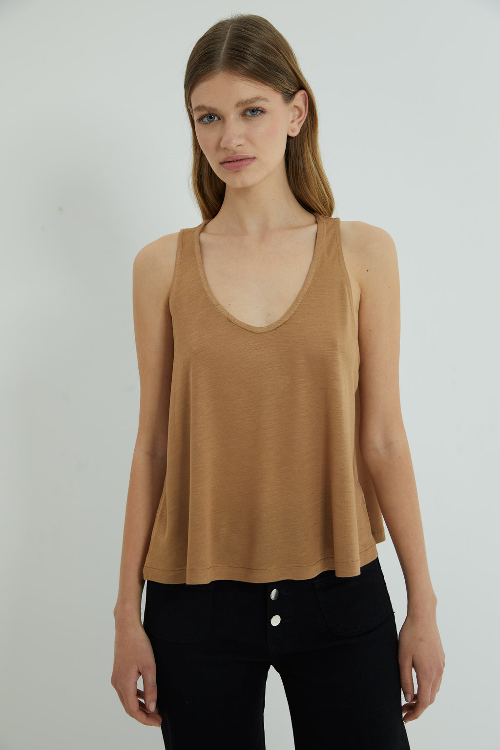 MUSCULOSA CHAGALL CAMEL