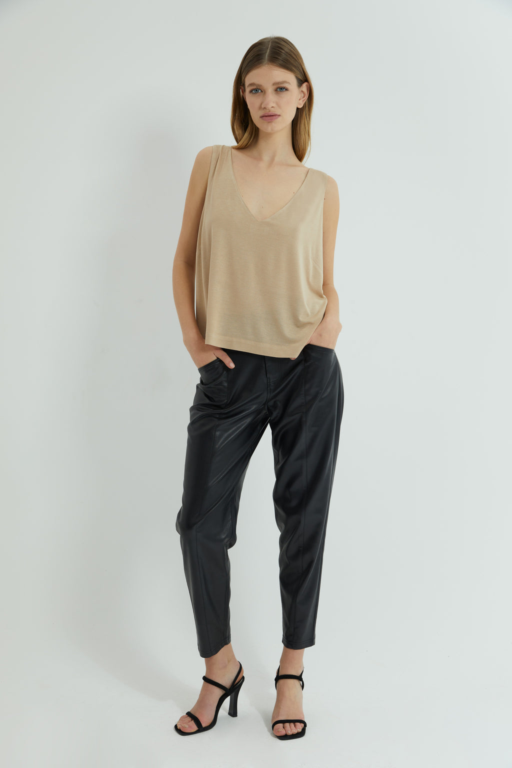 MUSCULOSA LEGER CAMEL