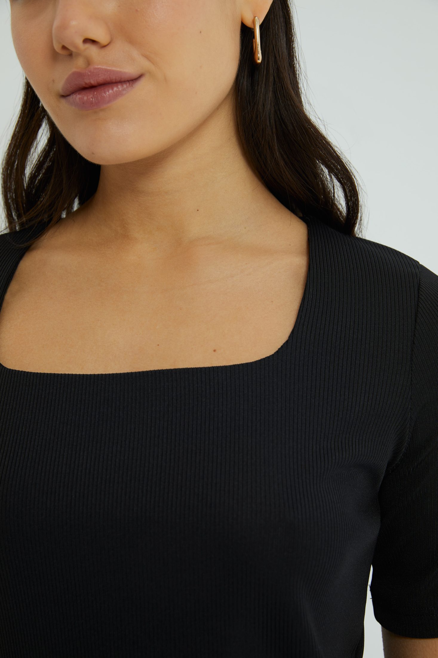 REMERA COURBET NEGRO