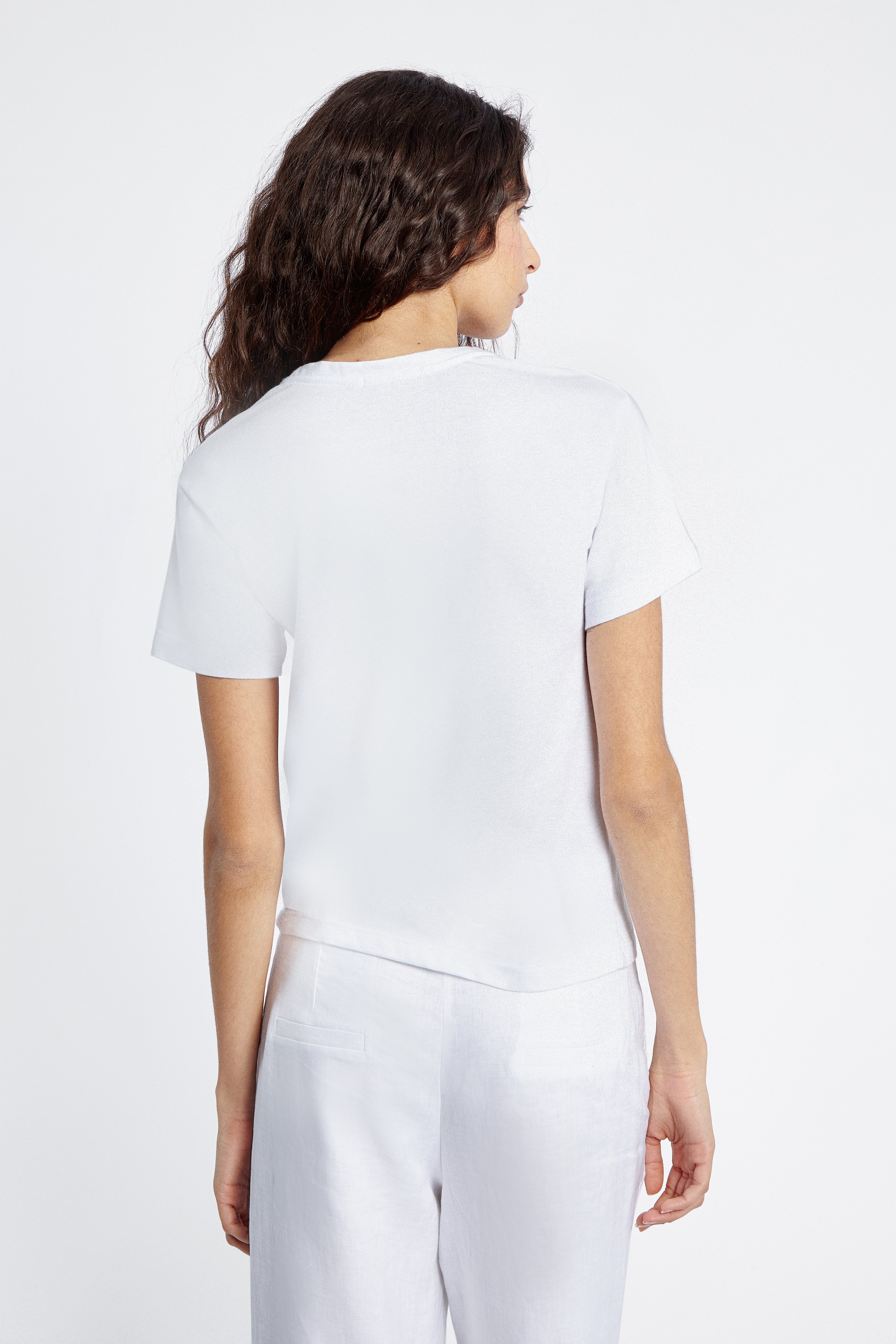 REMERA FOIL MILOS BLANCA