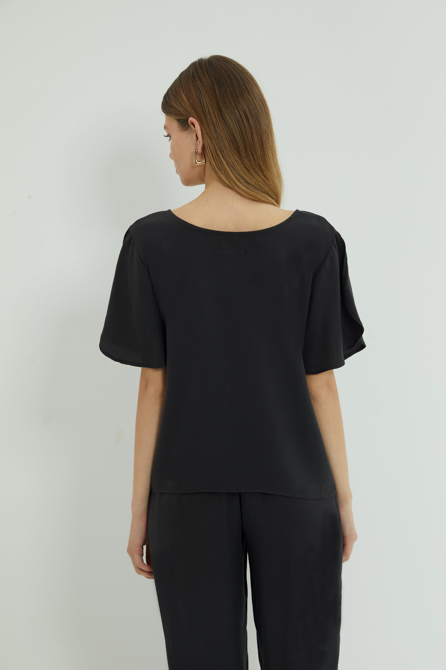 TOP HOPPER NEGRO